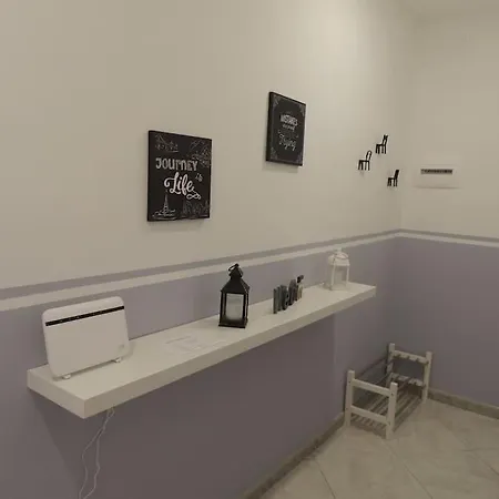 Magenta Apartment